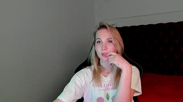 ElaraVoltage webcam