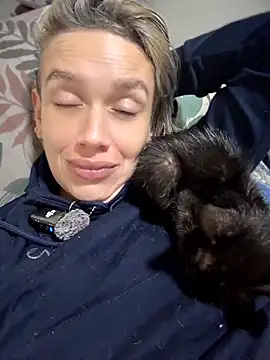 MARILYNMADELENAKOVANOVA webcam