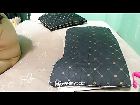 SeductiveNikki webcam