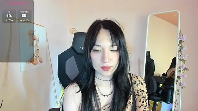 AliceeinWonderlanddd webcam