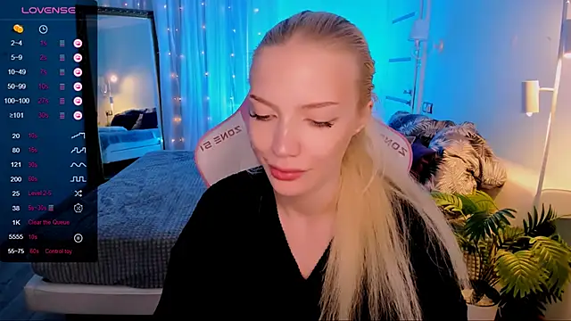 AnyaTaylor_ webcam