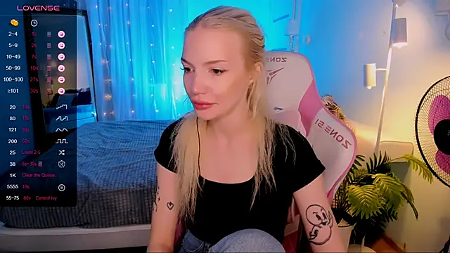 AnyaTaylor_