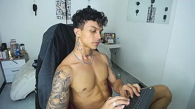 Leonard_Price webcam