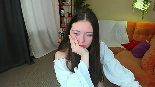 AlluringLookk webcam