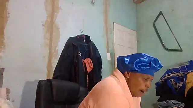 Nicky52 webcam