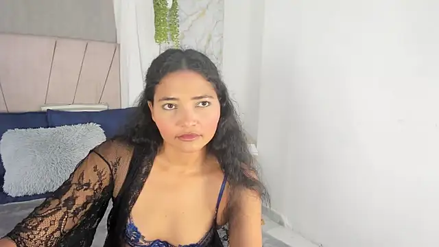 Elayha_28 webcam