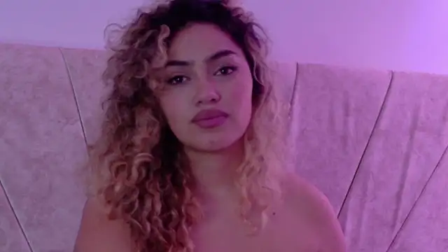 Maddy_Beluci webcam