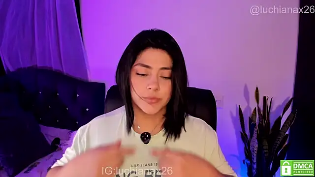 lucy26_ webcam