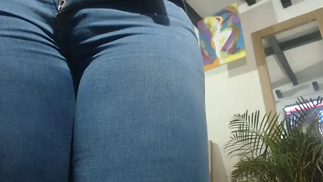Modella: thirstymoonxx