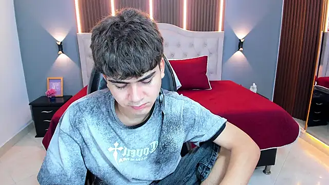 Tommy18__ webcam