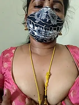 gaurika18 Live Webcam on Stripchat