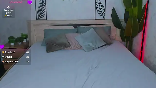Ella_Burns webcam