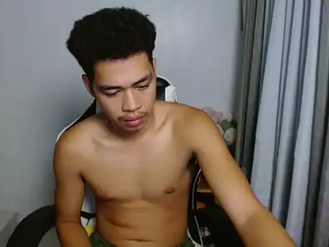 curlyasian_njxx (M twink) - public cum show