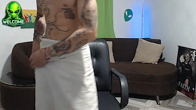 alpha_zom webcam