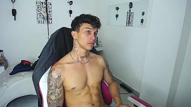 Leonard_Price webcam
