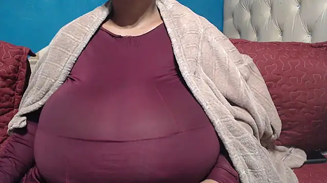 CUTEFIRMMELONSS webcam