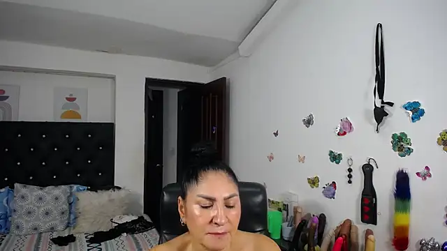 mature_bigboobs10 webcam