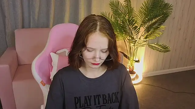 AliceJohansone webcam