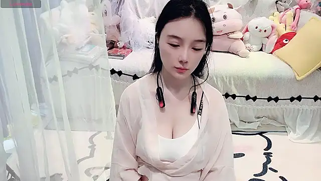 AKiKi711 webcam