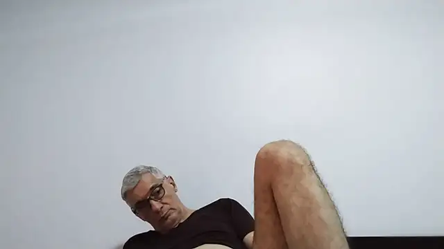 BIGUNCUTHARDCOCK webcam