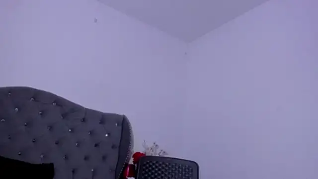 SarahStones webcam