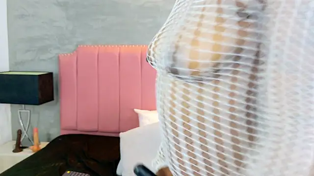 Alaia_Colins webcam