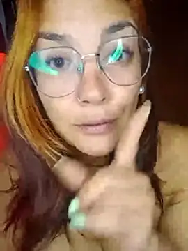 kuramaqueen webcam