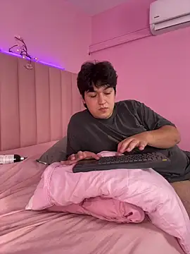 EmilyAndAndrew webcam