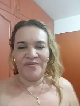charlotte_milf30 webcam