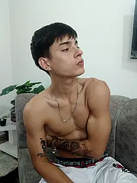 Thebestboyhot webcam