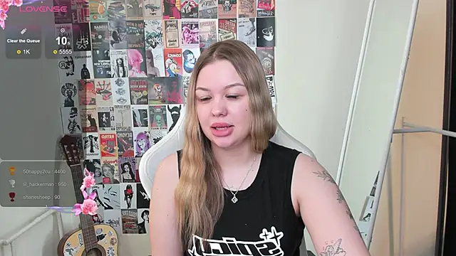 AmeliePeach webcam