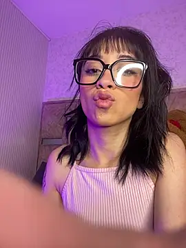 Alahia_pink_ webcam