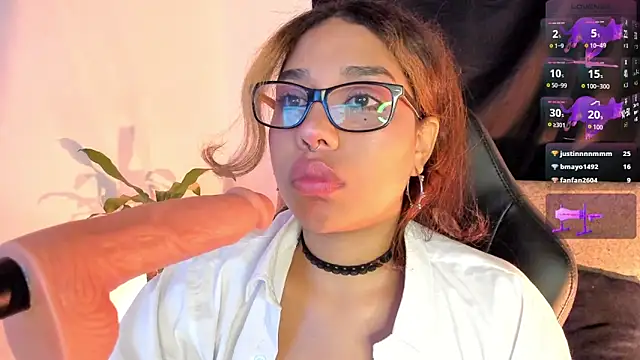 giselle_messydoll - Giselle_MessyDoll's free webcam - UK Sex Cams