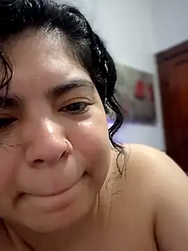 kimmiakiss22 webcam