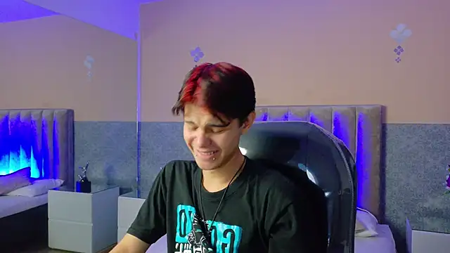 Derek_Sinn webcam