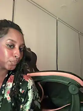 Your_Paris live sex cam