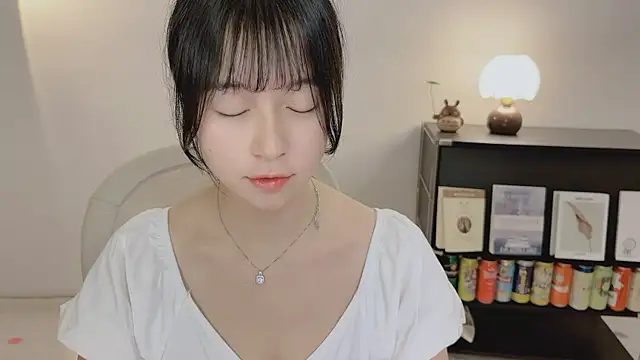 Onechestnut live sex cam