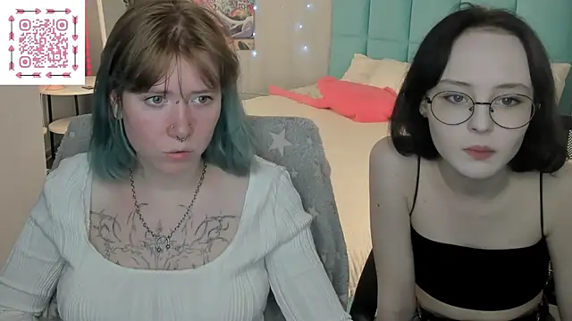 Elira_Vane webcam