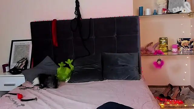 AlexxisSkky webcam