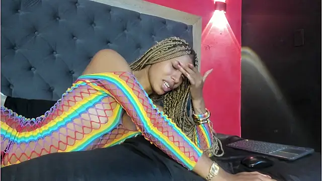 YayaHilton webcam