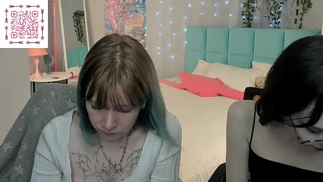 Elira_Vane webcam