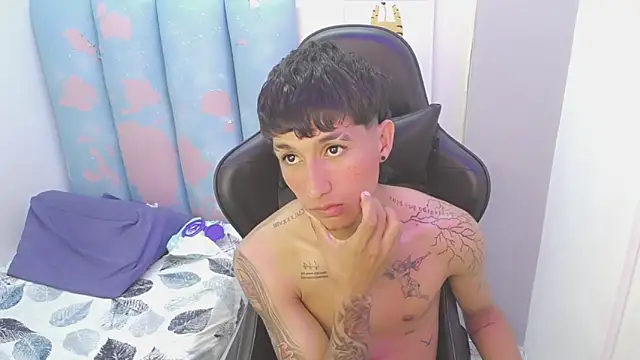 liam_play webcam