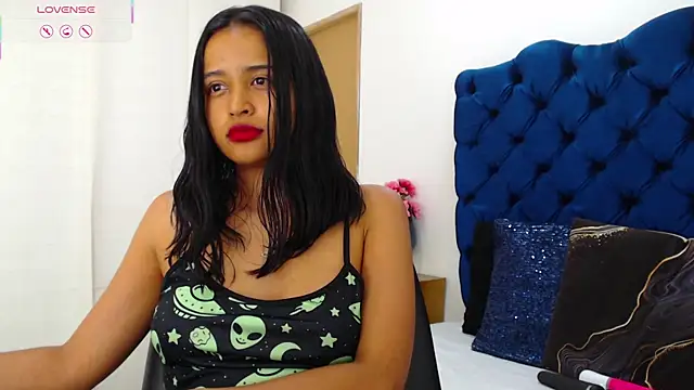 Lili666_ webcam