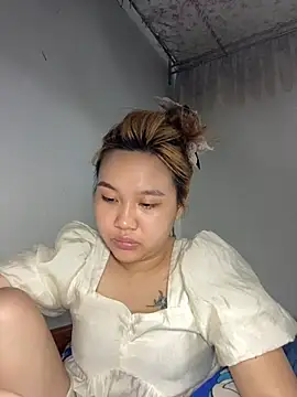 Almira6868 webcam