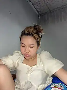 Almira6868 webcam