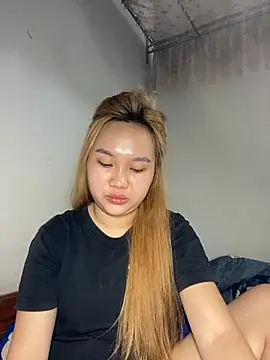 Almira6868 webcam