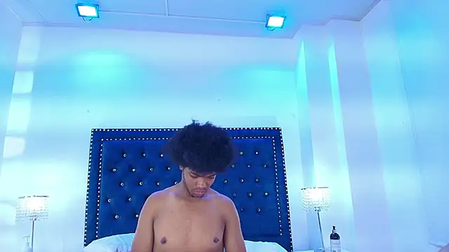 Cristal_and_luke webcam