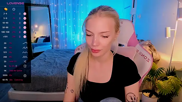 AnyaTaylor_ webcam