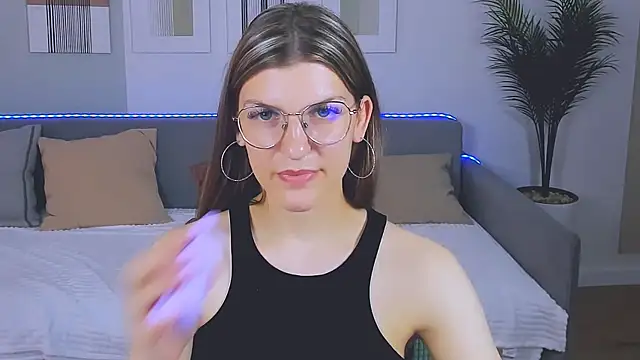 AnnaThorne webcam