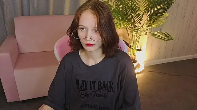 AliceJohansone webcam